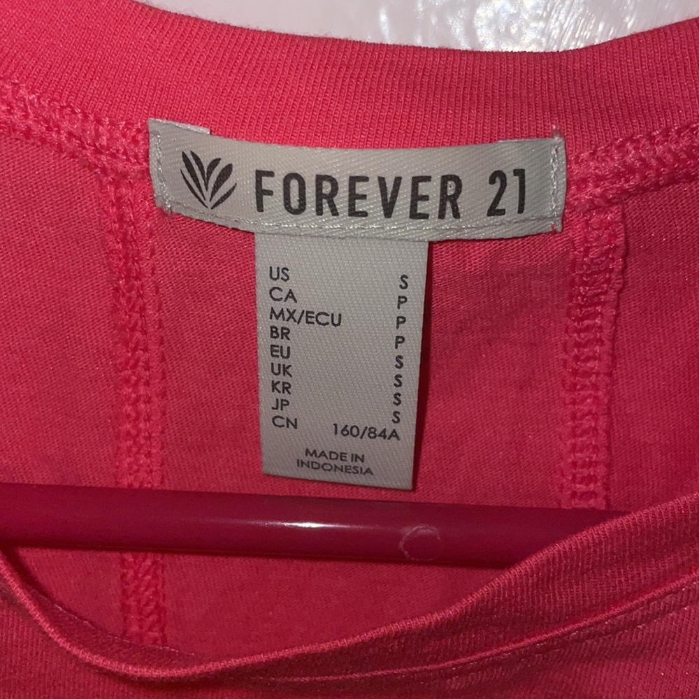 💕never worn Forever 21 cropped muscle tank💕 - Picture 3 of 4